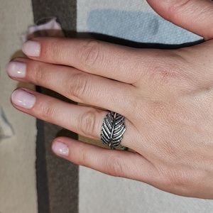 Pandora feather ring 6
